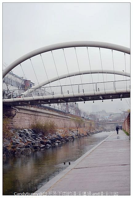 07.白天及下雨的清溪廣場and清溪川路.jpg