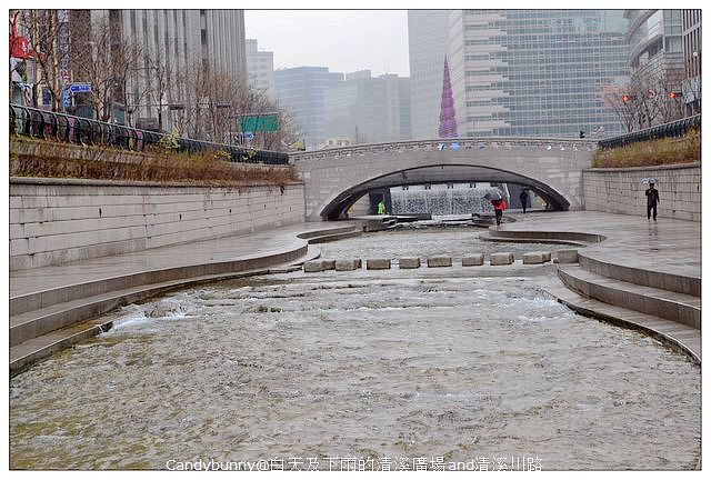 19.白天及下雨的清溪廣場and清溪川路.jpg