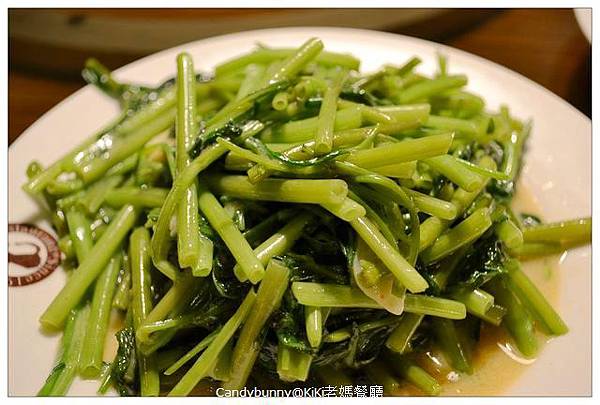 04 kiki老媽餐廳_腐乳空心菜.jpg