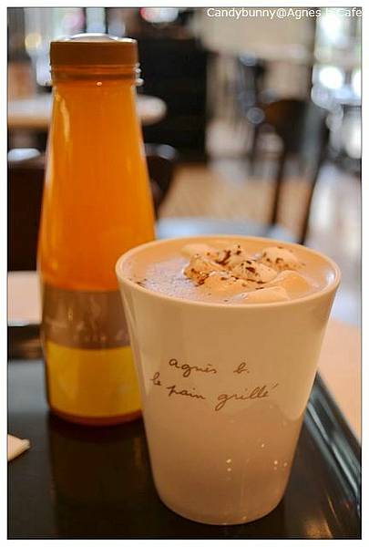 03.Agnes b Cafe.jpg