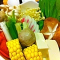 04 Rainbow roll sushi