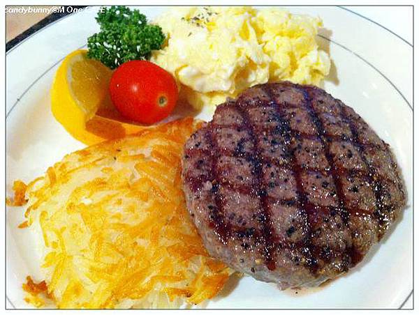 06.M One CAFÉ
