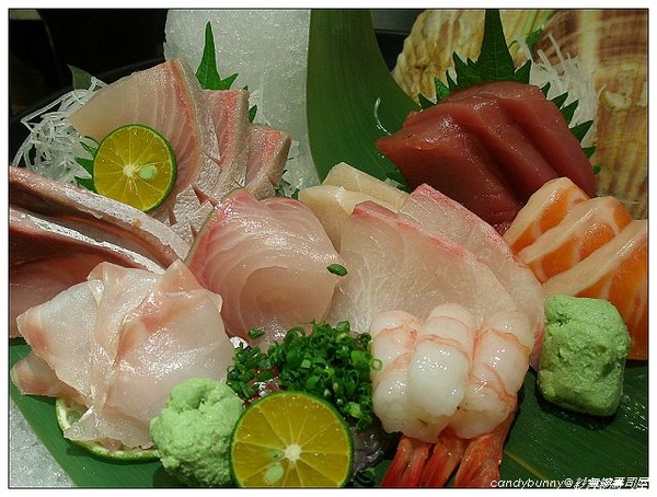 05.紗舞縭壽司屋_生魚片.JPG