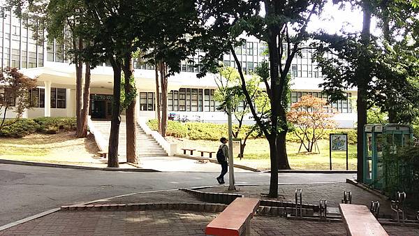 建大語學堂外觀