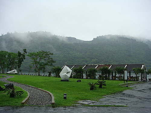 鯉魚潭雨中即景-2