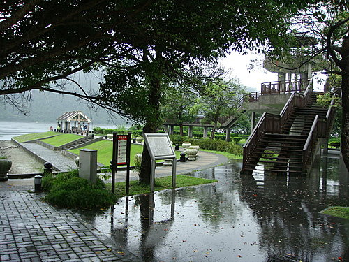 鯉魚潭雨中即景-3