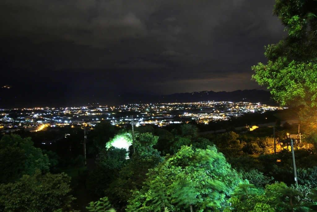 台中夜景懶人包 台中夜景玩不完40個推薦夜景大台中俯瞰星光點點的城市夜景動人夜色配上滿天星空百萬夜景 盡收眼底大台中有那些浪漫約會的好去處呢 台中夜景推薦