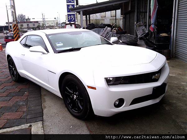 2012 Chevrolet Camaro V6 LT 大黃蜂美國運車回台灣 價格、關稅、檢驗、規格、馬力相關介紹，我是在美國留學生,我有一台2012 Chevrolet Camaro LT V6 想從美國運車回台灣來自用,請問我大約需要支付多少的進口車關稅呢?其他海運及驗車費用要多少？