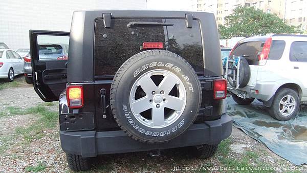 吉普JEEP WRANGLER  您也喜歡吉普JEEP的粗曠嗎?您也有JEEP想從美國帶車回來嗎?請聯絡CAR2TW