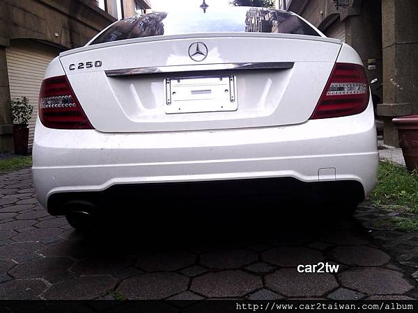 胎紋不足驗車中心也是不可能會通過的。檢驗車子的費用都不便宜,測量一次都是萬元起跳呀,所以我們對每台進口回來台灣的車都必須謹慎檢查才會送驗。 胎紋不足驗車中心也是不可能會通過的。檢驗車子的費用都不便宜,測量一次都是萬元起跳呀,所以我們對每台進口回來台灣的車都必須謹慎檢查才會送驗。