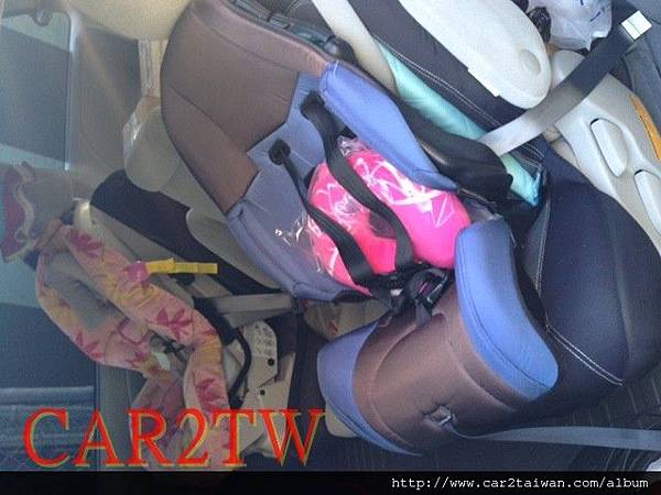 使用車內空間來搬家會不會增加甚麼費用?這是大家最最關心的,一般來說是不會增加甚麼費用的,這個方式非常適合行李件數不多的客戶,在此也要提醒,運送的行李中如果有通訊用品(手機、筆電...等等)也必須先和NCC做申報,以免被沒收囉 使用車內空間來搬家會不會增加甚麼費用?這是大家最最關心的,一般來說是不會增加甚麼費用的,這個方式非常適合行李件數不多的客戶,在此也要提醒,運送的行李中如果有通訊用品(手機、筆電...等等)也必須先和NCC做申報,以免被沒收囉