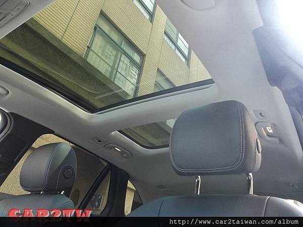 BENZ GLC 300 100_1732