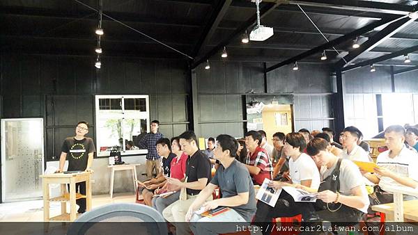 自辦外匯車教學分享會現場來了對外匯車有興趣的朋友 自辦外匯車教學分享會現場來了對外匯車有興趣的朋友