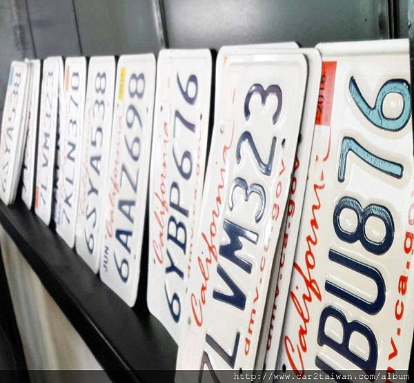 這些車牌都是CAR2TW協助從國外各地運回台灣的車輛車牌 這些車牌都是CAR2TW協助從國外各地運回台灣的車輛車牌