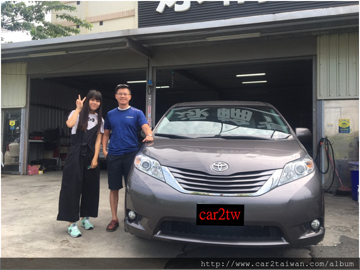 Toyota Sienna XLE AWD(7人座)