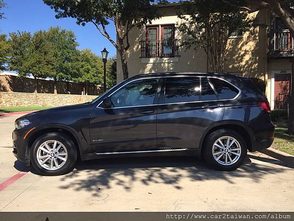 王小姐的外匯車BMW X5 xDrive35i順利回台領牌 王小姐的外匯車BMW X5 xDrive35i順利回台領牌