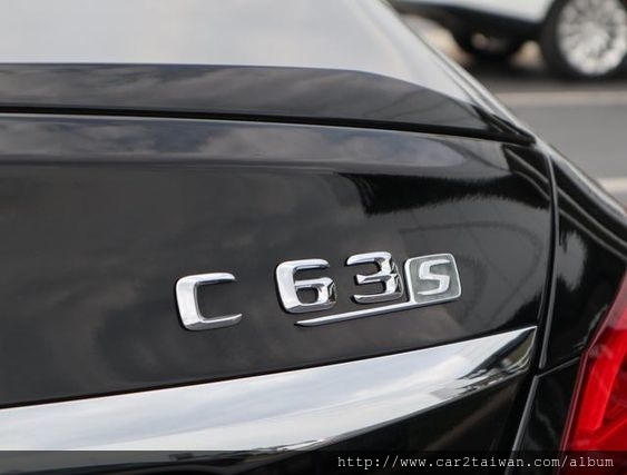 個人自辦進口車從美國運車回台灣費用要多少錢呢?以這台2016賓士C63s從美國買車運回台灣領牌交車全部費用約300多萬台幣,足足比新車省了200多萬元。 個人自辦進口車從美國運車回台灣費用要多少錢呢?以這台2016賓士C63s從美國買車運回台灣領牌交車全部費用約300多萬台幣,足足比新車省了200多萬元。