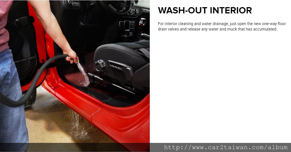 越野性格的JEEP就是要帶你翻山越嶺所以內飾易洗,水可透過排水塞排出 越野性格的JEEP就是要帶你翻山越嶺所以內飾易洗,水可透過排水塞排出
