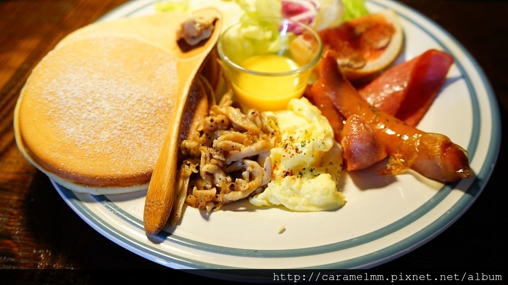 暖肚皮咖啡 花生乳酪鬆餅