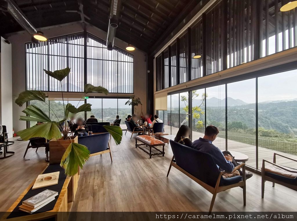 【南投魚池】鹿篙咖啡莊園 南投景觀咖啡廳 絕美茶園風景 台灣農林 100%台灣咖啡豆 南投一日遊 南投親子一日遊 附設停車場 免門票 @ 焦糖曼曼 走跳人生 :: 痞客邦 ::