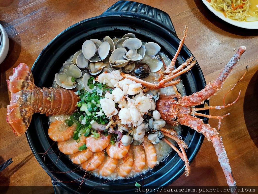 [食記] 宜蘭礁溪 時光粥 黑海時光館 龍蝦海鮮粥