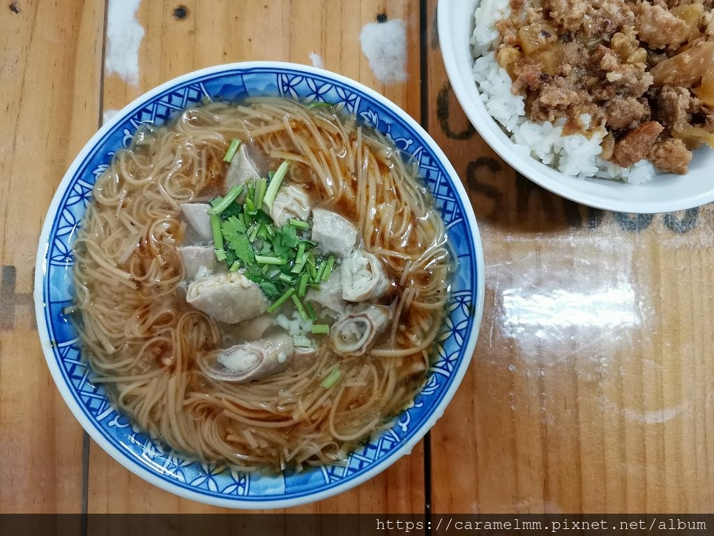 [食記] 苗栗銅鑼 小食光麵堂 小腸麵線.水晶餃