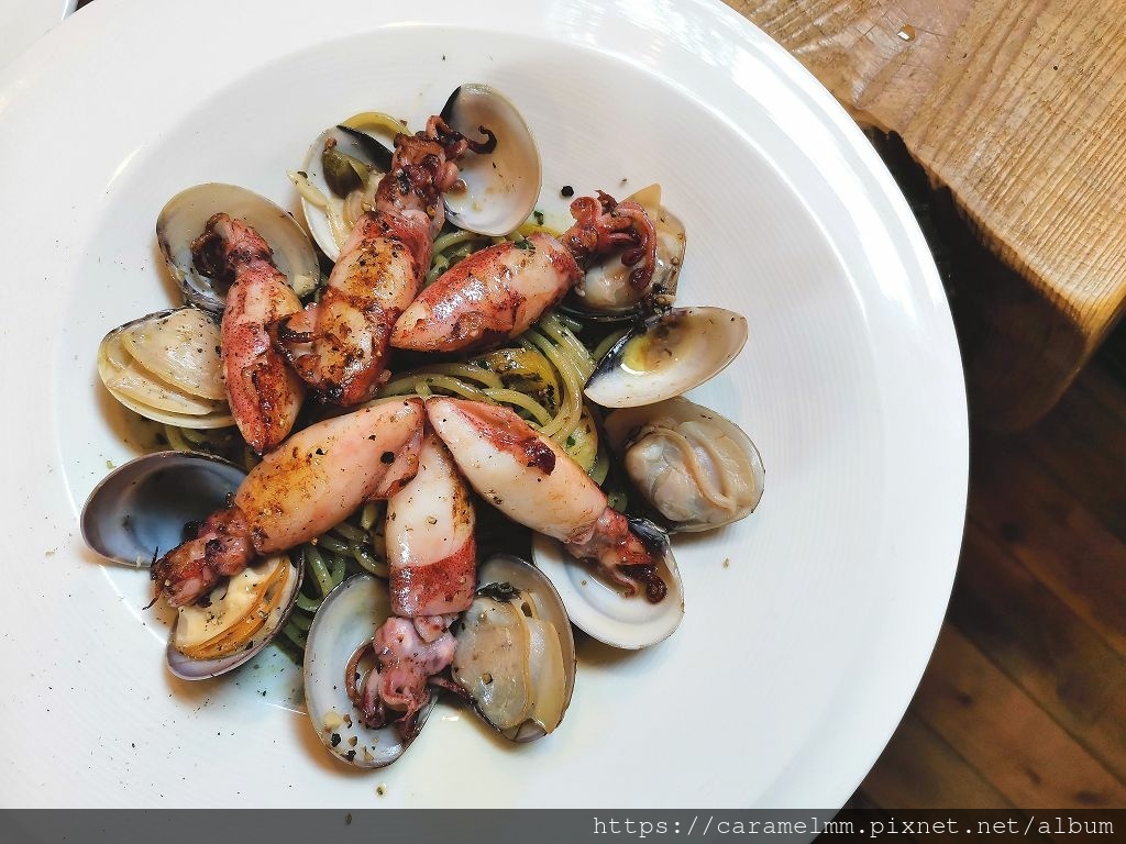 [食記] 新北金山 貪心咖啡館 義式 獅頭山公園