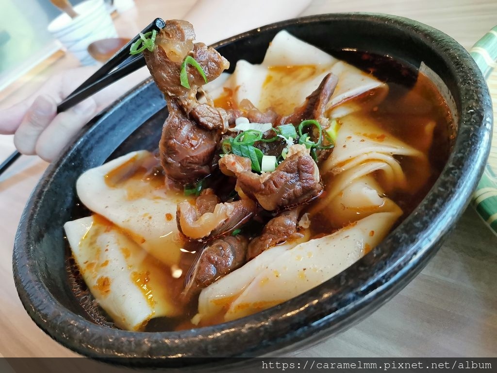 Fw: [食記] 新竹竹北 麵家二眷 皮帶麵條 煎餃 牛肉麵