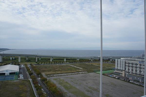 房間可以看到海跟關西空港