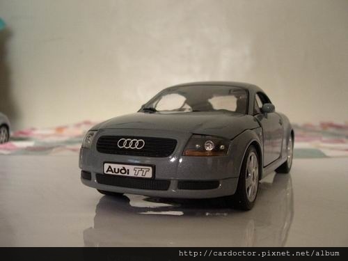 AUDI奧迪汽車2000 TT手排台北中古車估價實例，AUDI奧迪汽車中古車行情及車輛介紹。