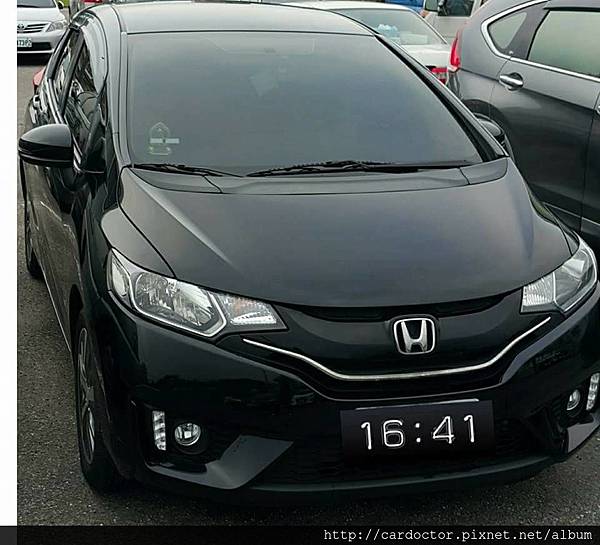 Honda本田汽車15 Fit頂級版本桃園中古車估價實例 Honda本田汽車中古車行情及車輛介紹 La桃園車庫是台灣自辦進口外匯車 商之一 專營美規新古車 完整車況檢查及售後維修保固 外匯車大盤批發價格便宜 購買外匯車之前推薦來la桃園車庫比較一下