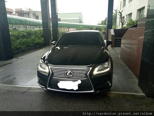 Lexus凌志汽車13 Ls460長軸版本台北市古車估價實例 Lexus凌志汽車中古車行情及車輛介紹 La桃園車庫是台灣自辦進口外匯車 商之一 專營美規新古車 完整車況檢查及售後維修保固 外匯車大盤批發價格便宜 購買外匯車之前推薦來la桃園車庫比較一下