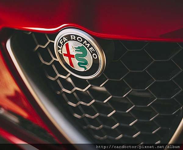 Alfa Romeo 4c 品牌歷史價格規格介紹 買賣外匯車推薦建議la桃園車庫 買賣中古車估價推薦建議請找la桃園車庫 La桃園車庫是台灣自辦進口外匯車商之一 專營美規新古車 完整車況檢查及售後維修保固 外匯車大盤批發價格便宜 購買外匯車之前推薦來la桃園車庫比較一下