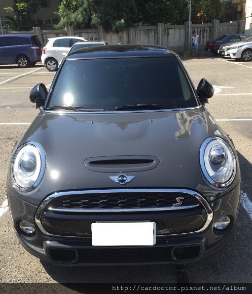 Mini Cooper S 14 新北中古車估價實例 Mini Cooper S行情及車輛介紹 La桃園車庫是台灣自辦進口外匯車 商之一 專營美規新古車 完整車況檢查及售後維修保固 外匯車大盤批發價格便宜 購買外匯車之前推薦來la桃園車庫比較一下