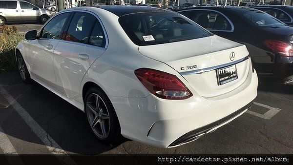 高CP值划算W205 C300團購美規外匯車，賓士C300 AMG 4Matic W205美規外匯車價格選配規格解釋分析,C300 AMG配備優點缺點介紹,買賣代購外匯車賓士C300推薦LA桃園車庫