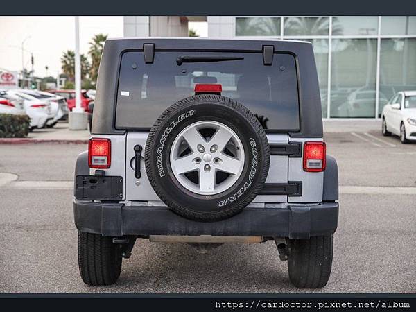 Used 2018 Jeep Wrangler JK 4WD Unlimited Sport-05.jpg