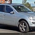 2007_Mercedes-Benz_ML_320_CDI_(W_164_MY08)_Luxury_wagon_(2010-06-02).jpg