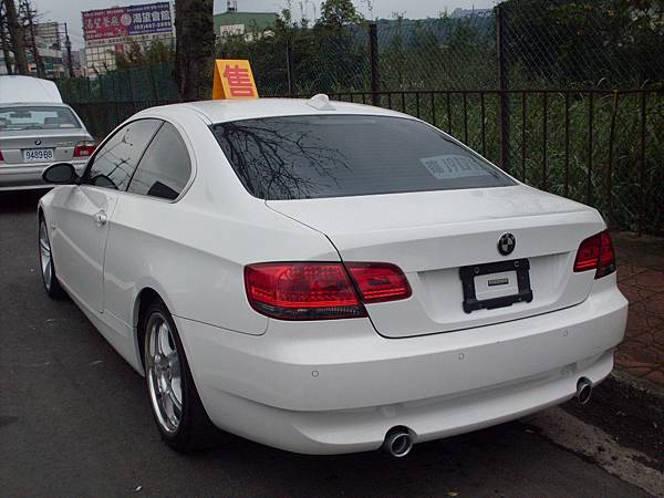 BMW 335i E92 19.JPG