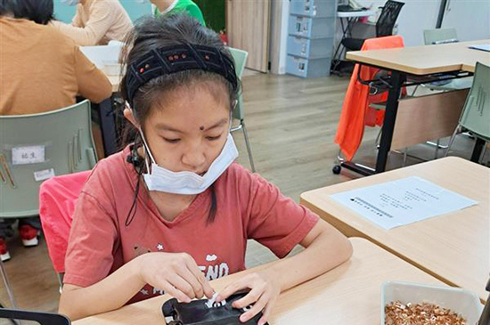 小小的手，大大的夢