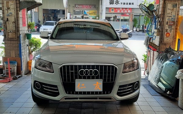 台南仁友汽車玻璃_隔熱紙-AUDI Q5 、TOYOTA  