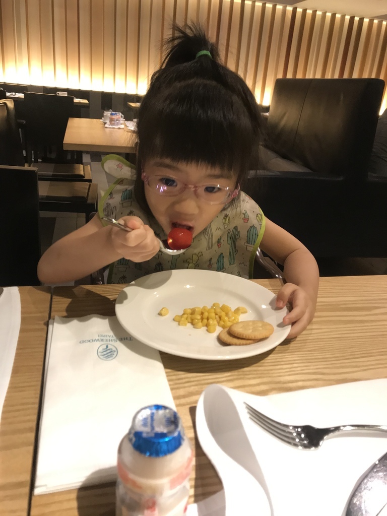 [心得] 台北 松山.龍蝦牛排讚五星西華飯店