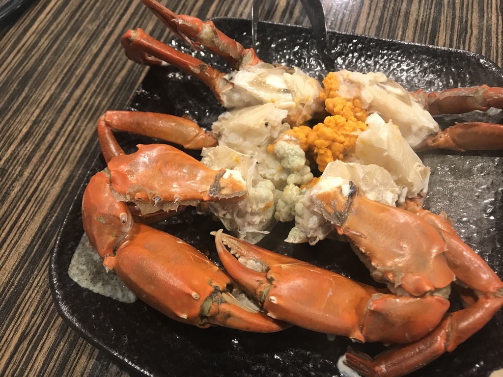 台北。松山︱ 中山國中站：天冷就想吃十二籃粥火鍋螃蟹海鮮火鍋