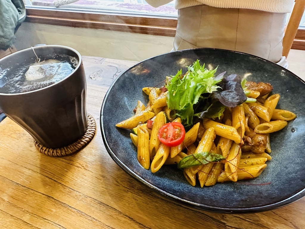 [桃園。桃園] 巷弄中的悠閒老宅咖啡廳-粗蒔（輕食/蛋糕/下