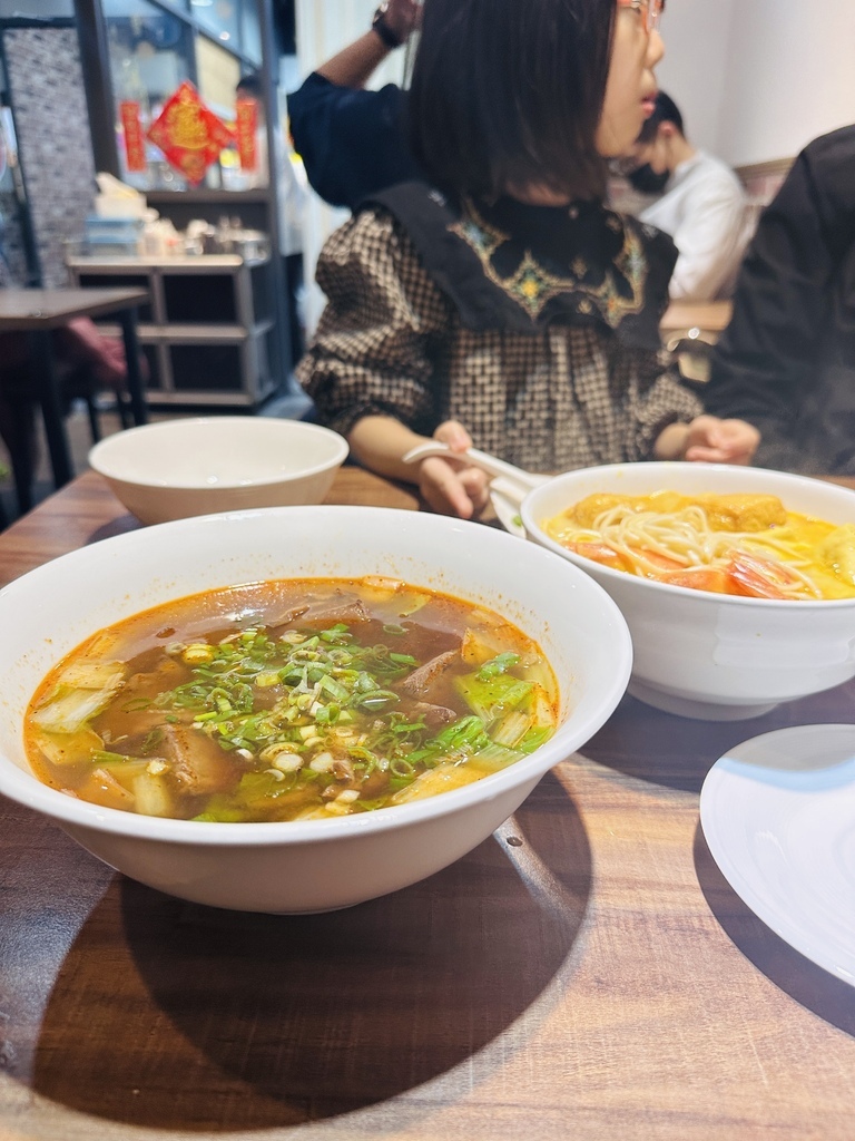 【捷運永春站美食】川幫子川味紅燒牛肉麵：松山路巷弄中的平價美