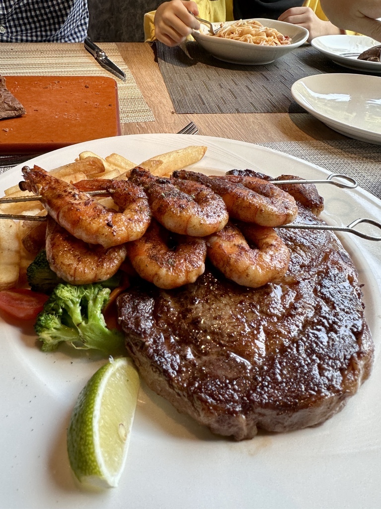 [食記] 信義 壽星生日套餐半價麵包可續傑克牛排