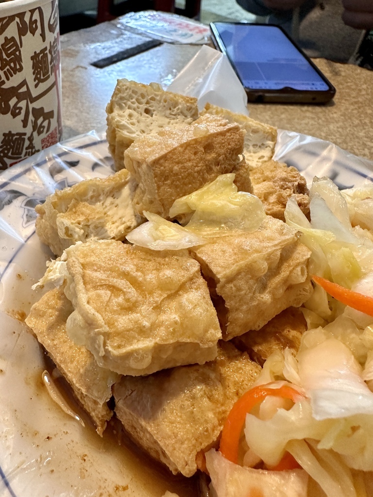 台北。文山︱景美站：景美夜市有滷鳥蛋的大腸麵線以及臭豆腐︱阿