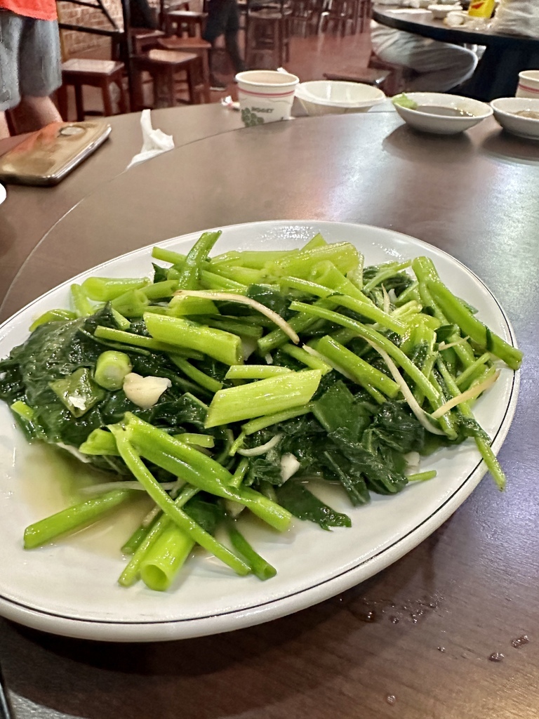 【宜蘭礁溪美食】天下第一窯烤雞︱有黃金脆皮烤雞有塩烤魚︱有菜