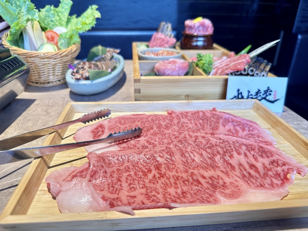 【無菜單料理】山上走走日式燒肉台北華山店：燒肉界的熱門人氣名