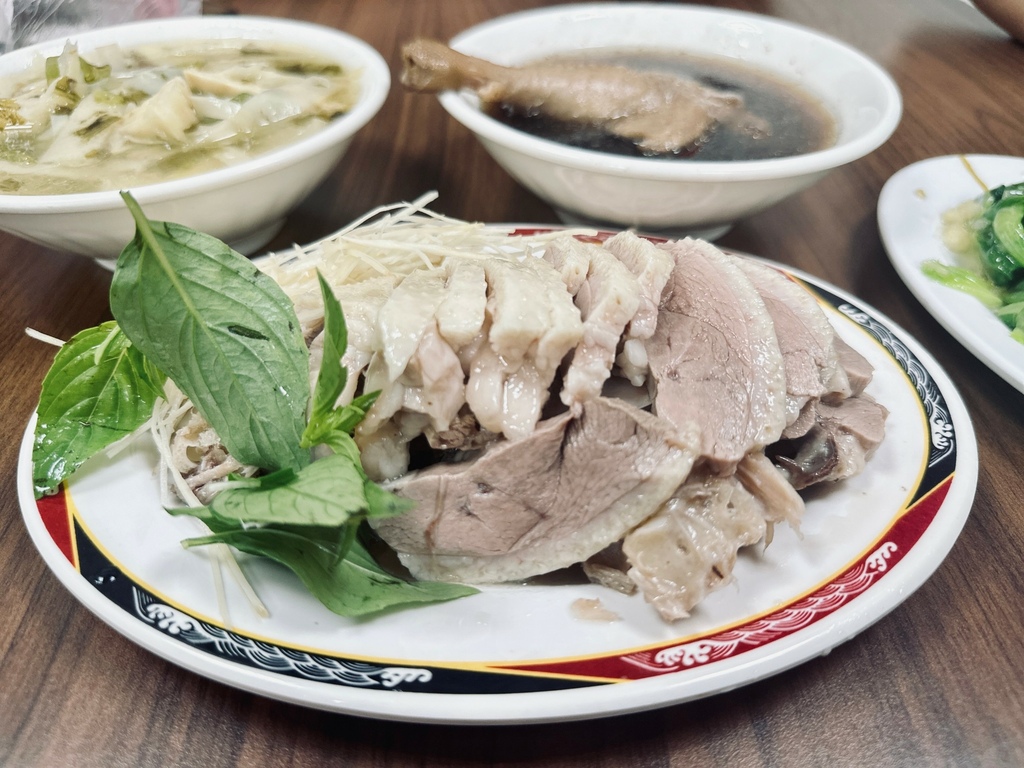 [食記] 台北 信義林口街在地平價美食-鵝肉龍