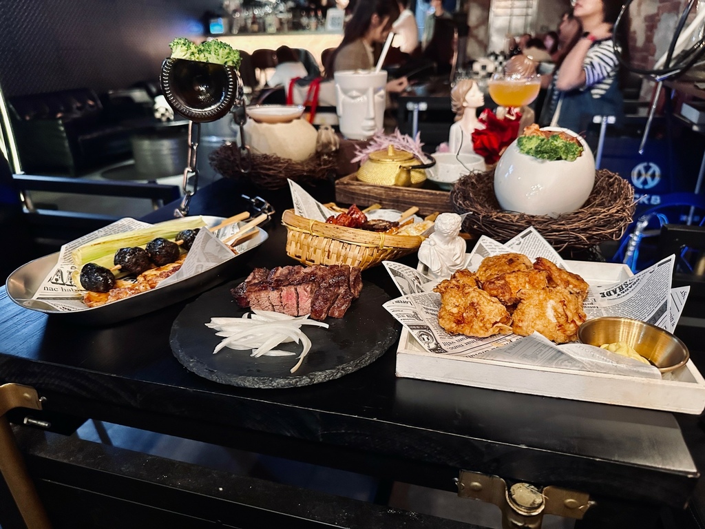 [廣宣] 台北 中山必去人氣餐酒館酒吧-說故事咖啡